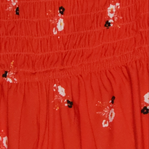 Lily White Red Floral Print Smock Top - Picture 4 of 11